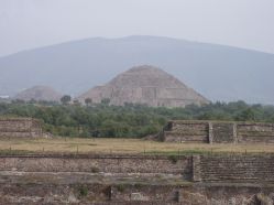 249-028 Chapultepec - Sun and Moon Temples.JPG