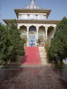 220-17 Tomb of Aman Isa Khan - poetess.jpg