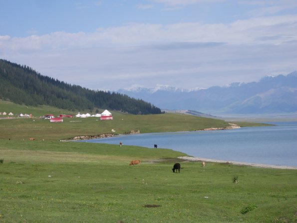 07 Sayram Lake.jpg