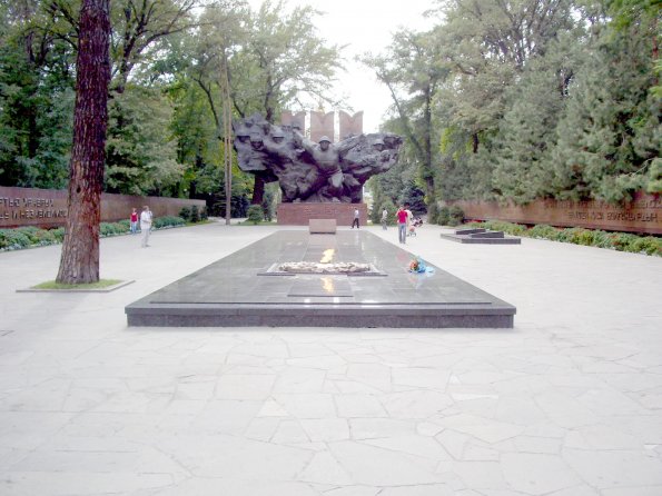 03 Eternal Flame Almaty.JPG