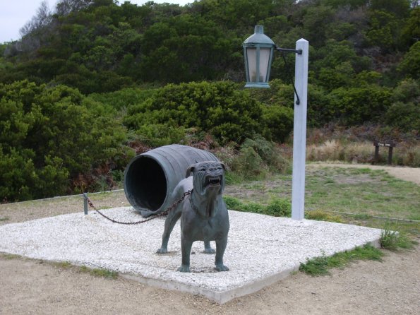 14 Statue to the Dog Line at Eagle Hawk Neck.jpg