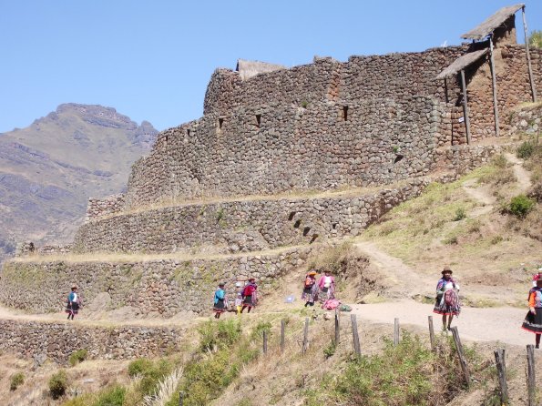 175 Inca ruins at Pisac.jpg